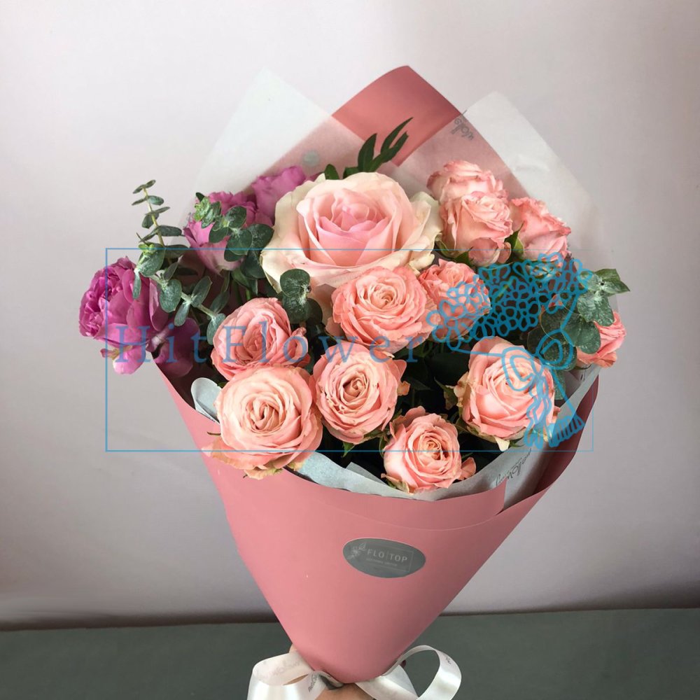 Букет цветов из: Розы